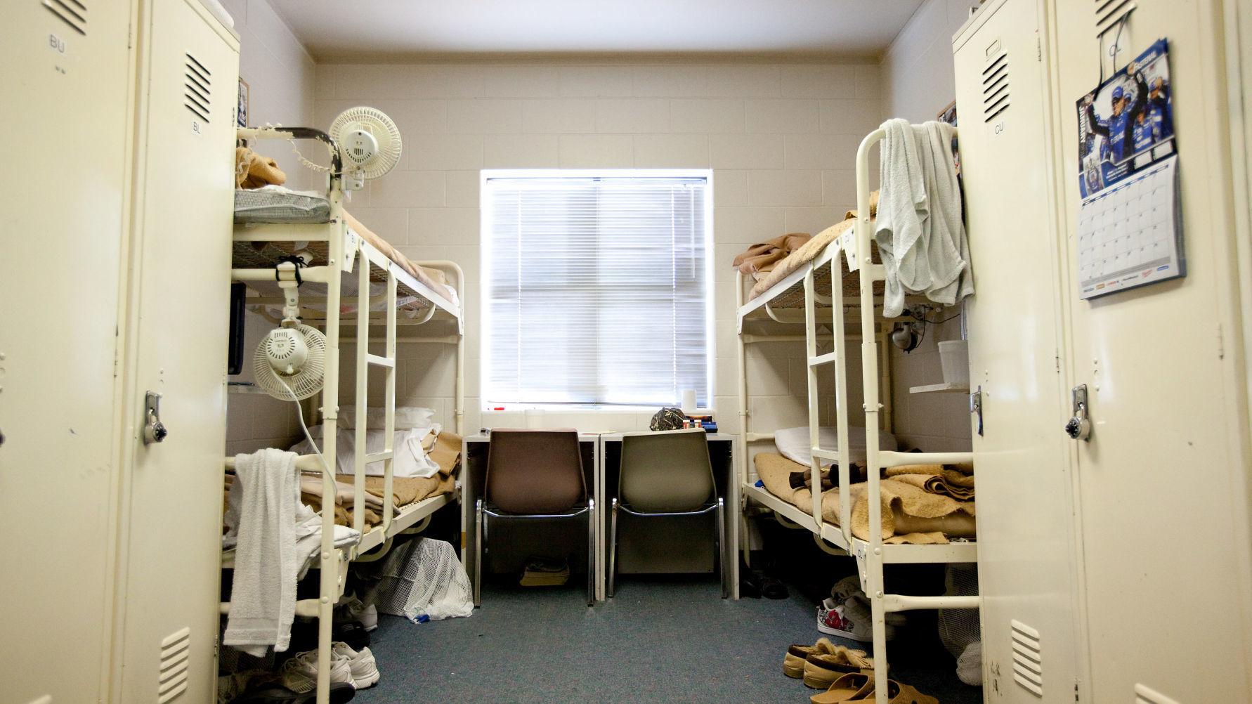 Inmate who walked away from community custody facility in Lincoln is back in custody